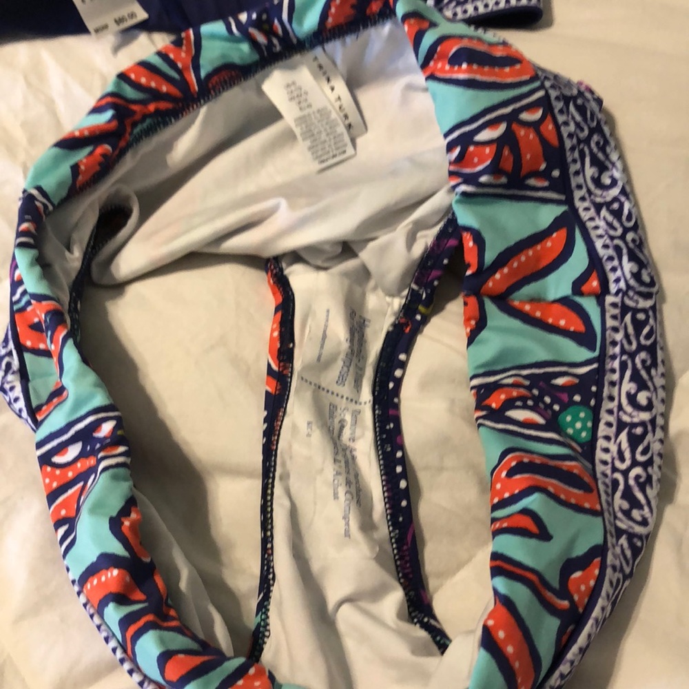 Swimsuit - Picture 3 of 3
